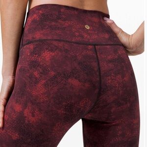 RARE Lululemon Lunar New Year Wunder Under HR Tight 25” GOLD LOGO